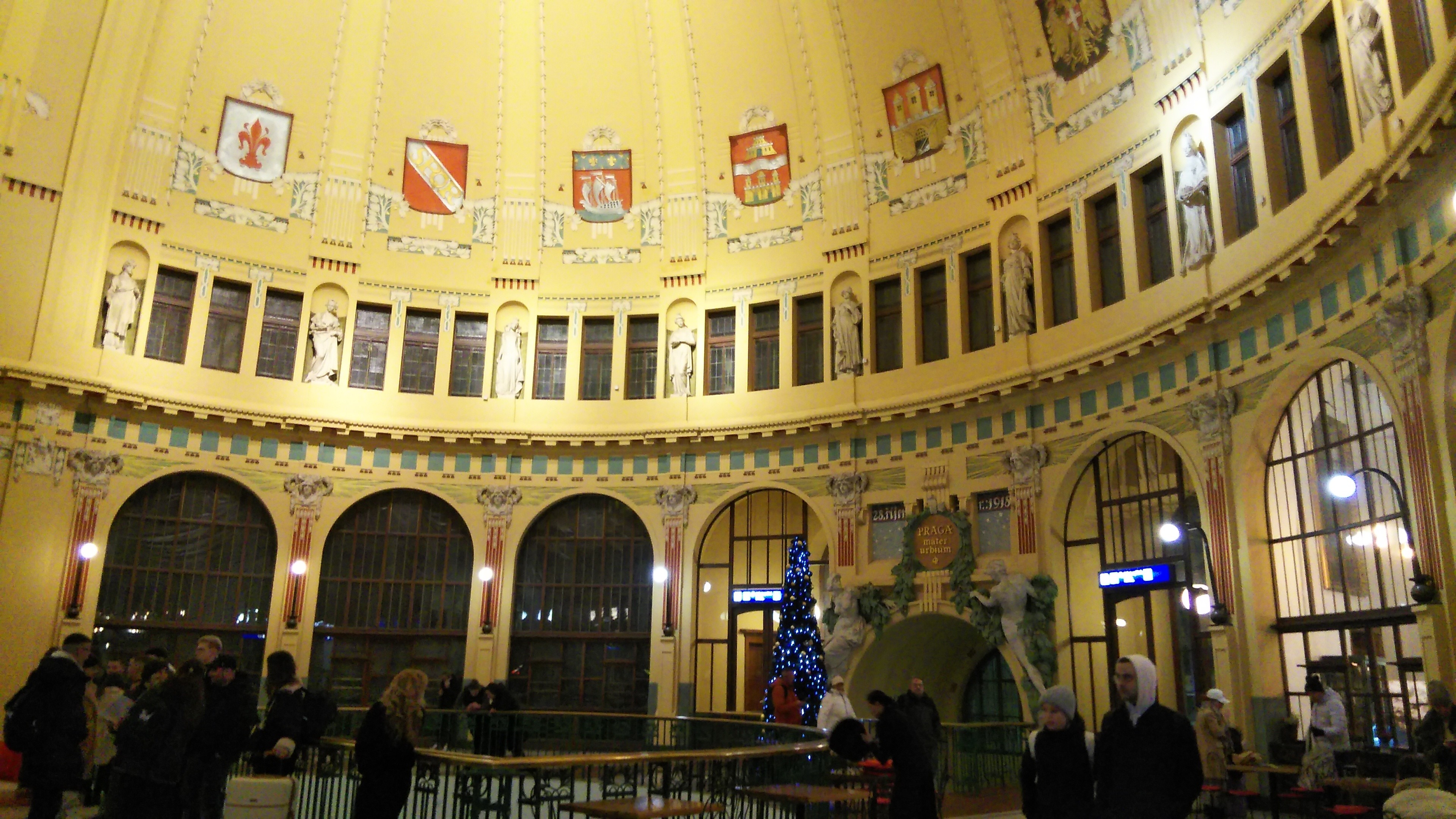 プラハ本駅
