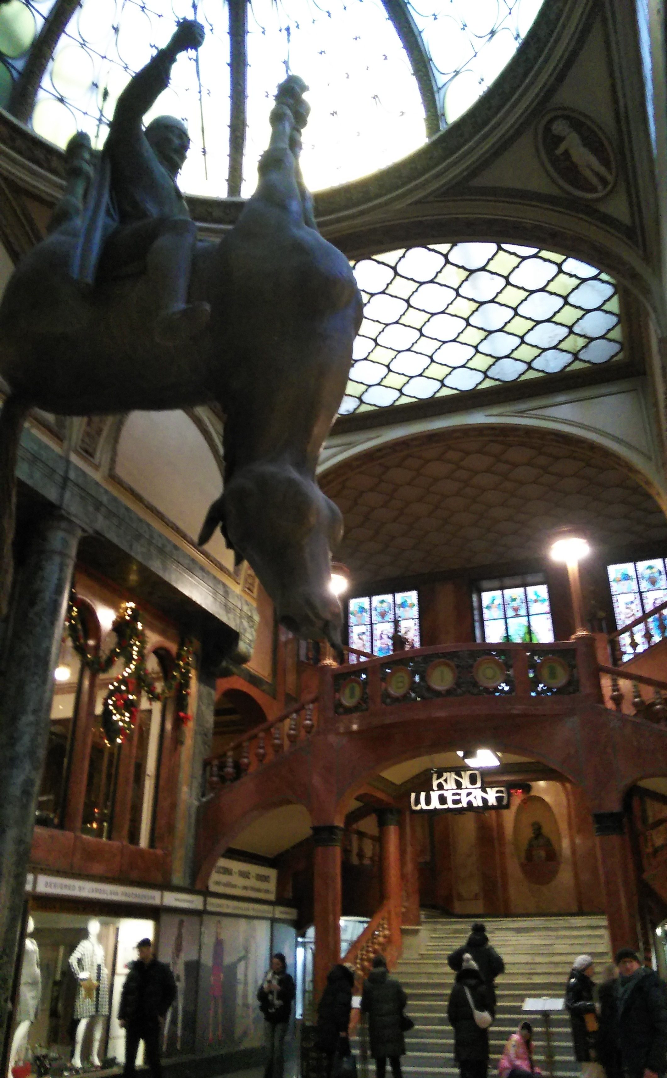 ルチェルナ宮殿