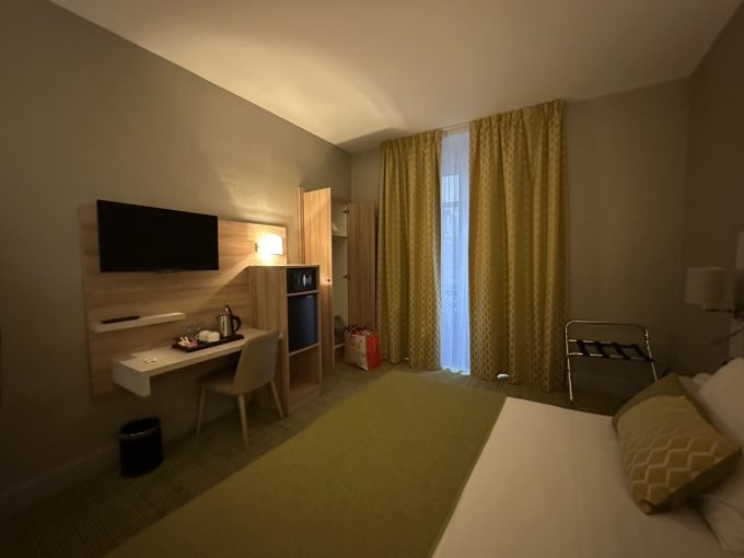 ホテル ロートレックオペラ