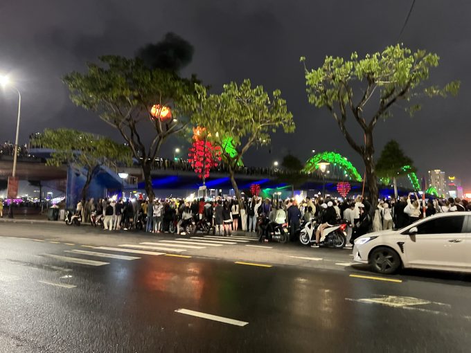 バイクや車も大混雑でした