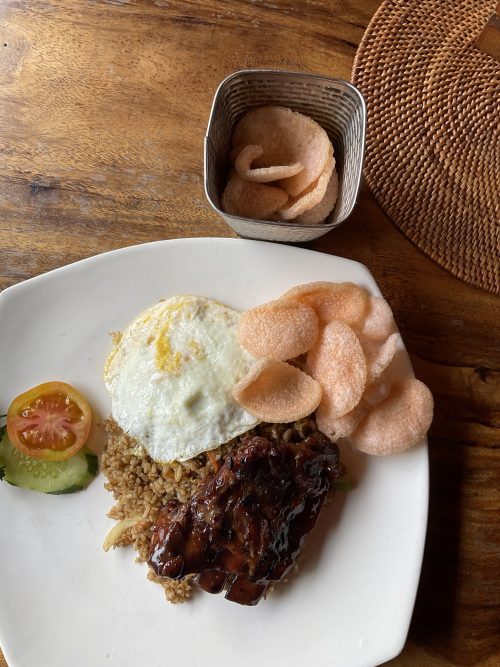 DIKAさんおすすめのお店で食べたナシゴレン