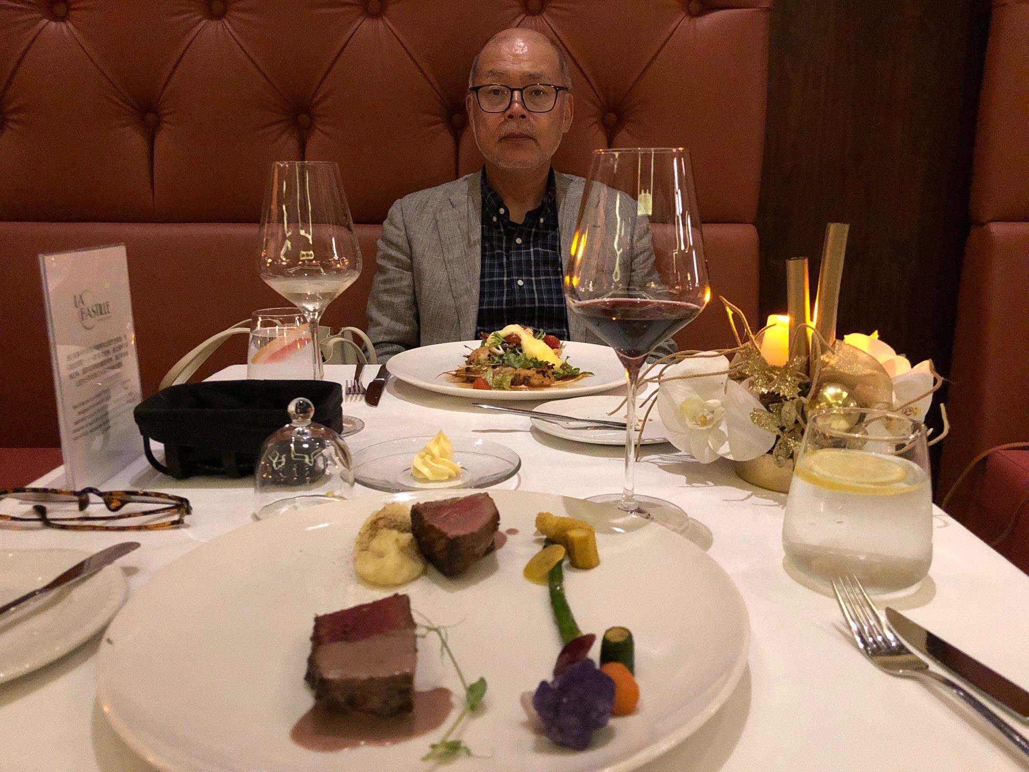 高級感が溢れる店内で優雅なディナーを満喫しました