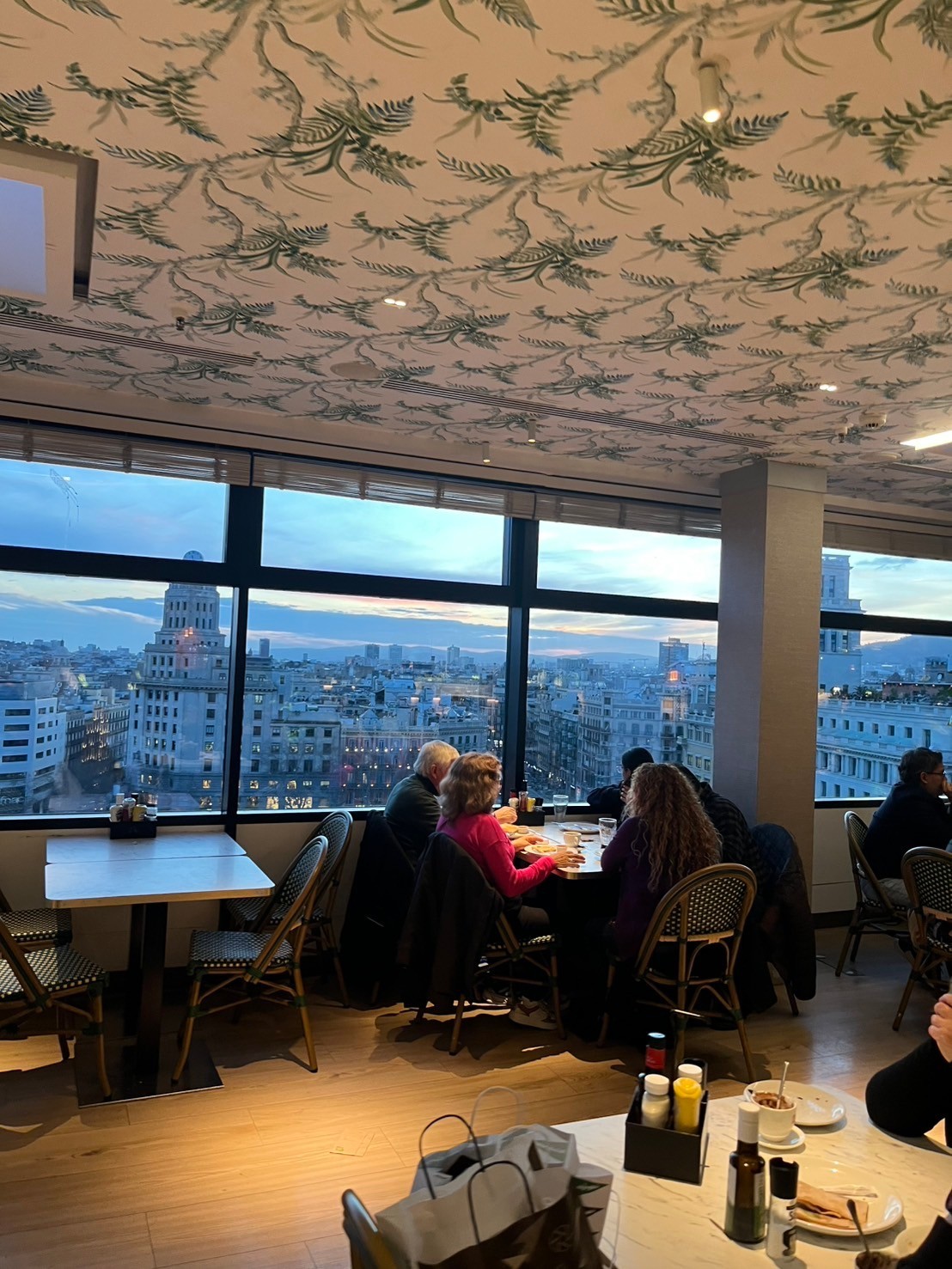 エル・コルテ・イングレス9階のフードコート「La Plaça」