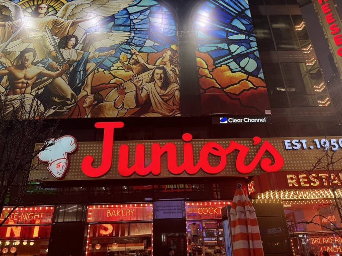 Junior's Restaurant and Bakery