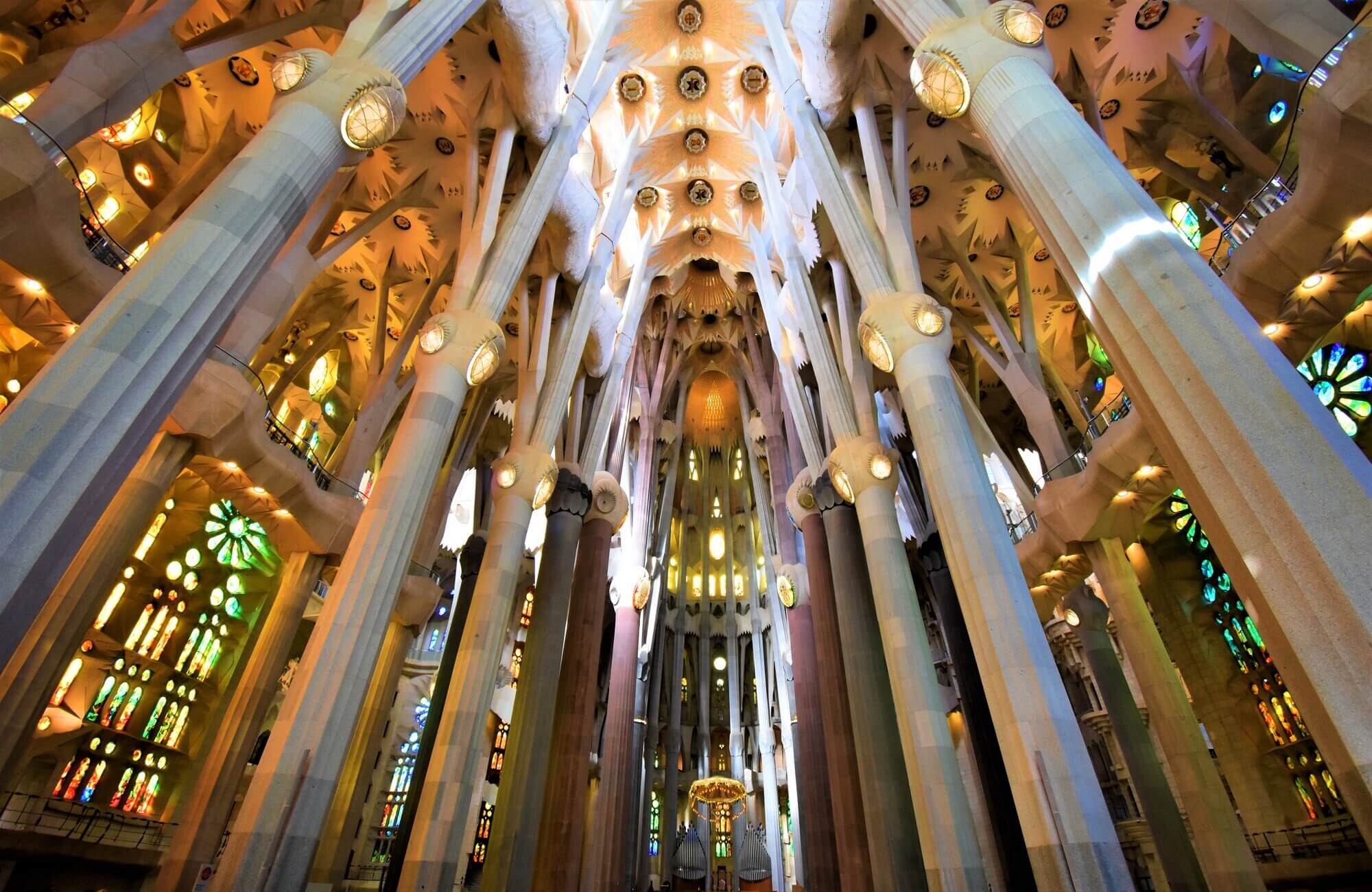 サグラダ・ファミリアの内装