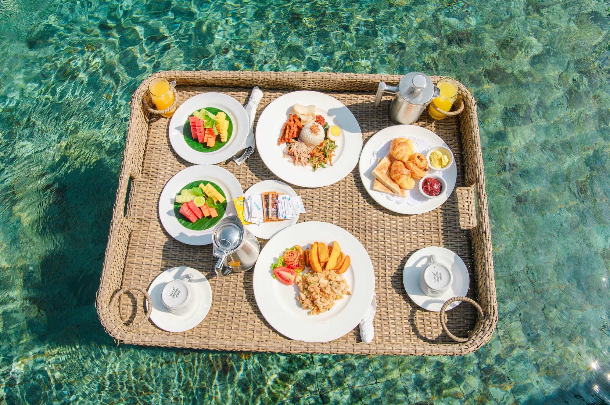 フローティング・ブレックファスト