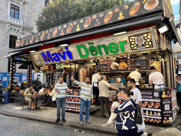ケバブ店「Mavi DÖNER」