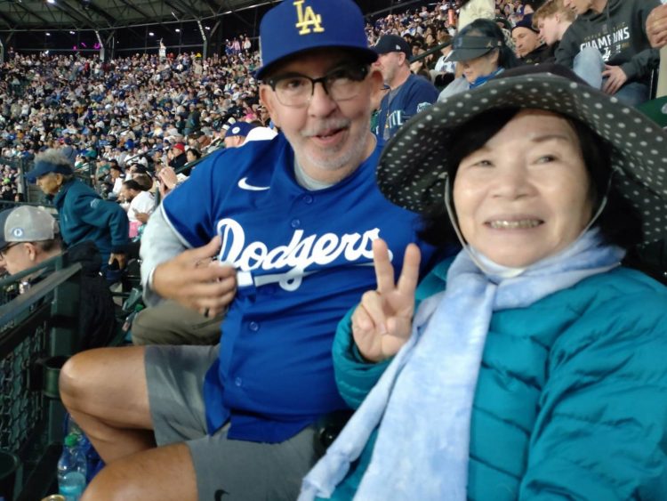 隣に座っていたドジャースファンと仲良くなりました！