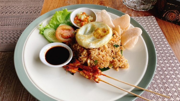 テガラランライステラスでの昼食