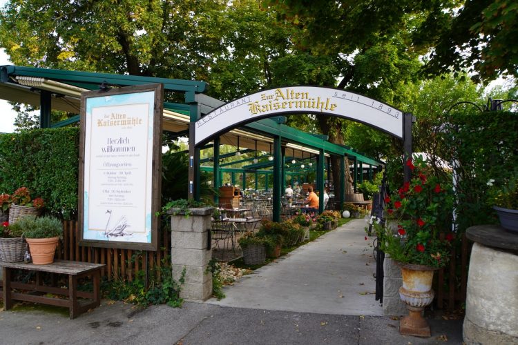 「Zur Alten Kaisermühle」の素敵なエントランス