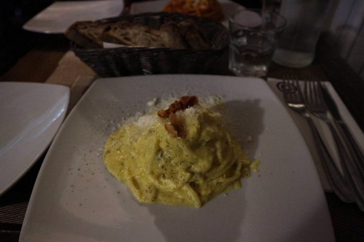 本場のカルボナーラ