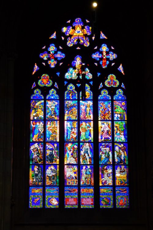 聖ヴィート大聖堂のステンドグラス