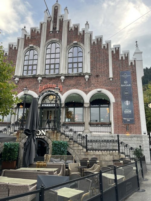 世界一綺麗なスタバ