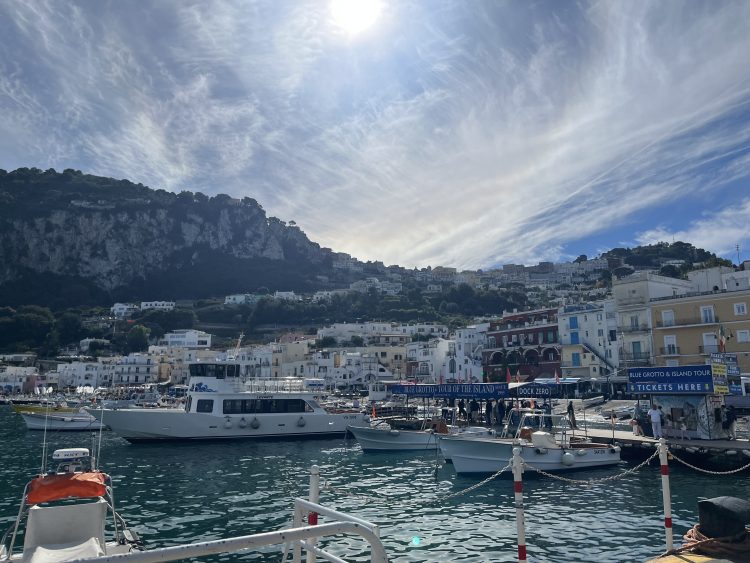 青の洞窟があるカプリ島