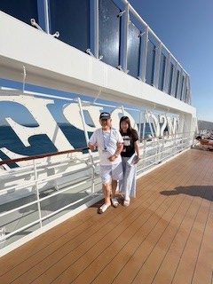 寄港地に降りて、クロアチア、モンテネグロ、ギリシャ、イタリア、それぞれの港街を楽しみます