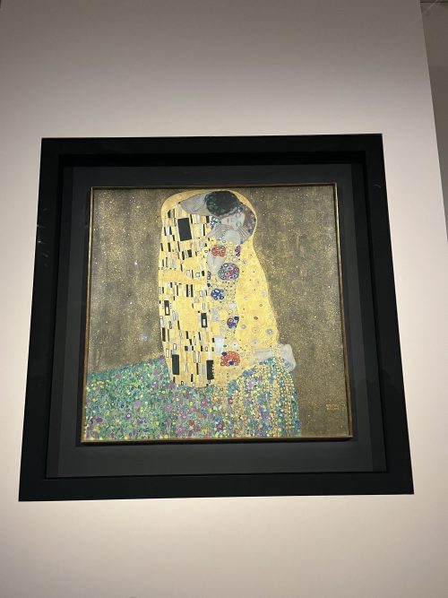 クリムトの接吻を鑑賞