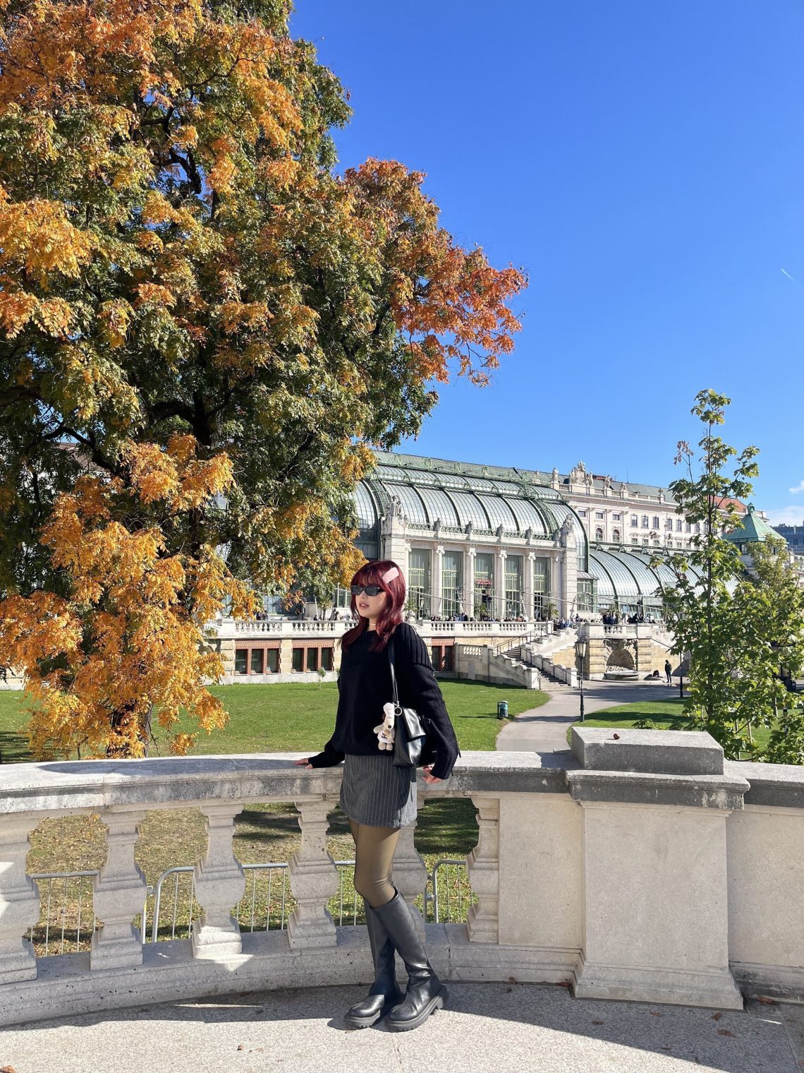 ホーフブルク宮殿前にて