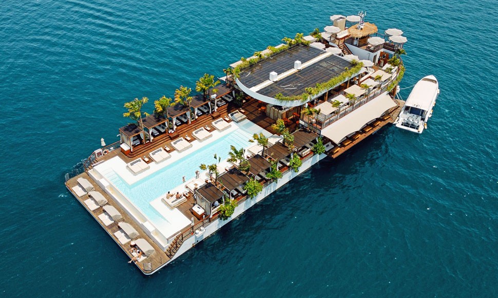 ヨナ・ビーチクラブ