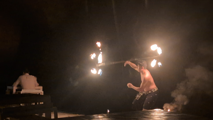 海辺のファイヤーショー