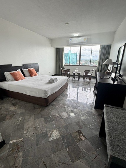 チェンマイコムローイ祭り一人旅