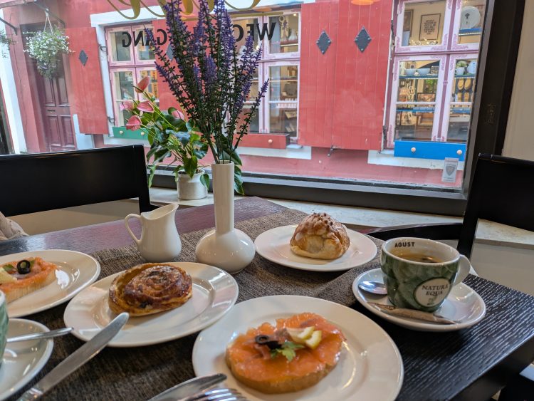 タリン市内のカフェ