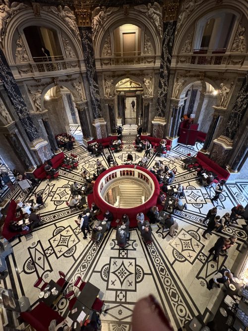 美術史博物館内にある世界で一番美しいと言われてるカフェ