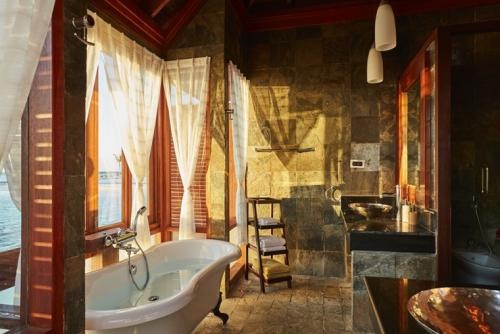 サン シヤム オル ヴェリ