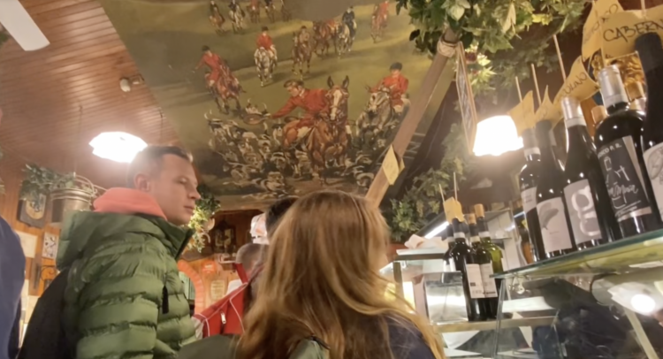 バーカロでワインと小皿料理を楽しみました