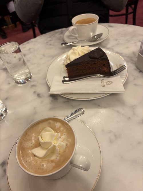 濃厚で美味しいチョコケーキ