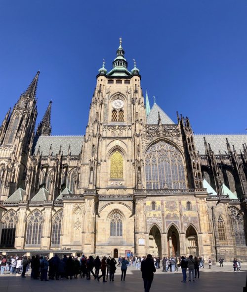 プラハ城内の聖ヴィート大聖堂