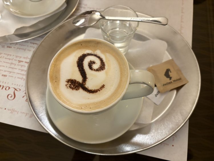 カフェ・ルーブル