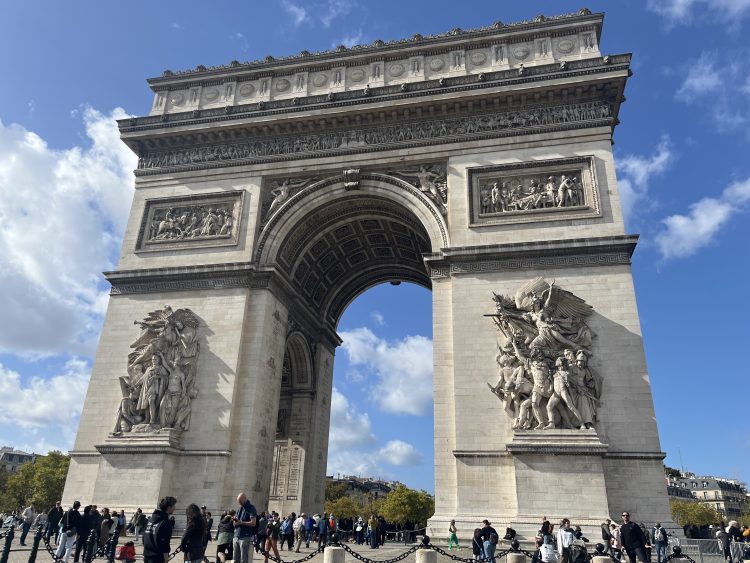 パリの凱旋門