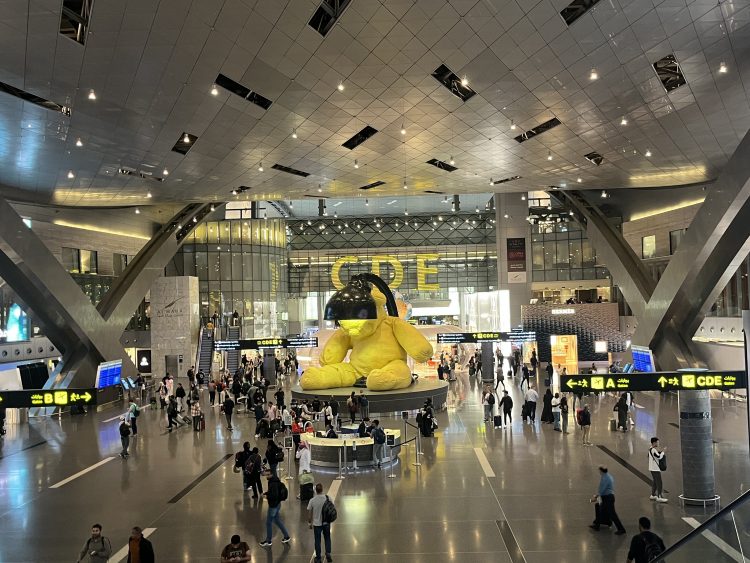 乗り継ぎのドーハの空港！