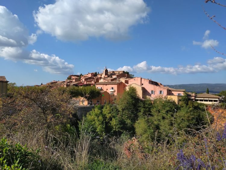 南仏プロバンスの赤い村 ルシヨン