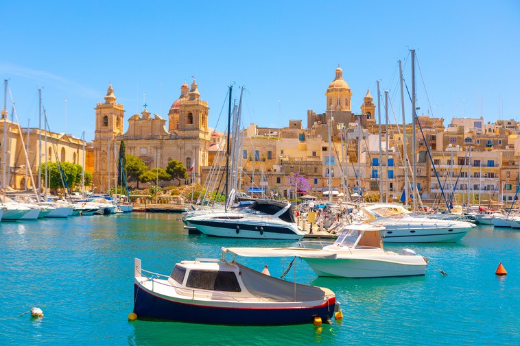 セントジュリアンズ観光ガイド｜マルタ随一のリゾートタウンを楽しむ