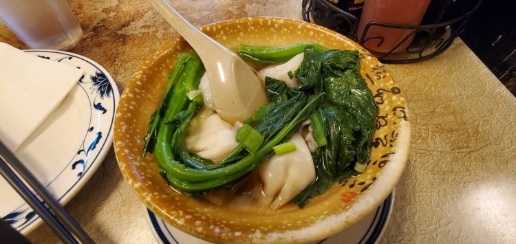 チャイナタウンの餃子スープ