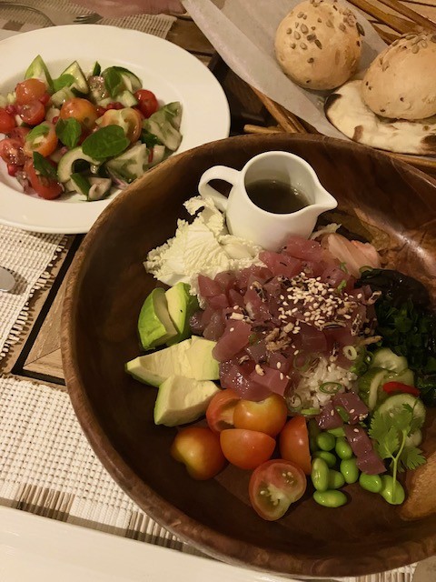 ディナーのポケ丼