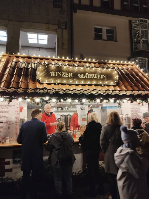 クリスマスマーケットのワイン売り場