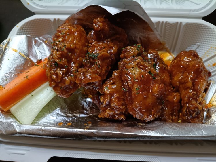 Wing Freakのチキンハニーソース（絶品）