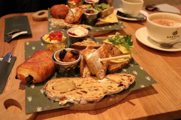 「Barista Cafe Utrecht Neude」のクリスマスプレート
