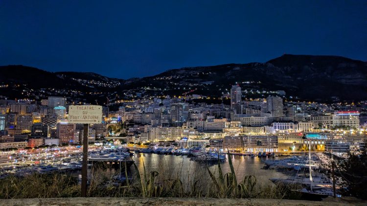 歩いているだけでもときめくモナコの夜景