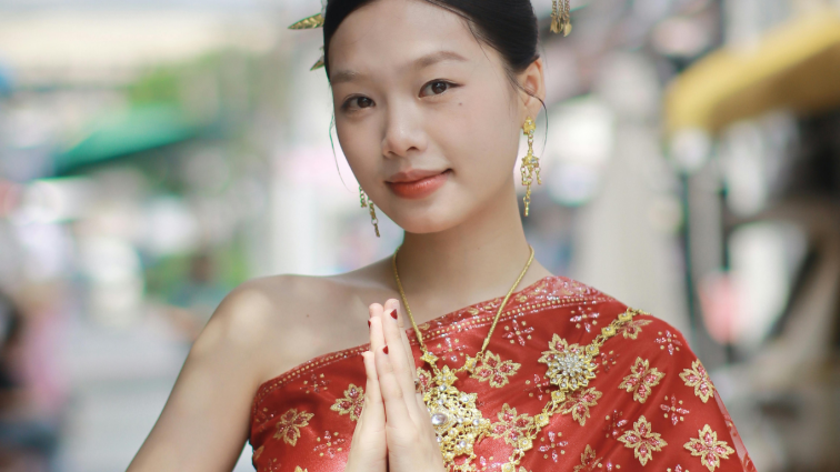タイの挨拶「ワイ」とは？旅行前に知っておきたい基本マナー