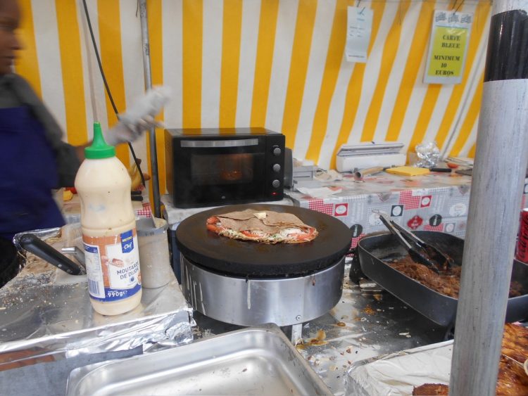 パリでマルシェに行った時に食べたガレット