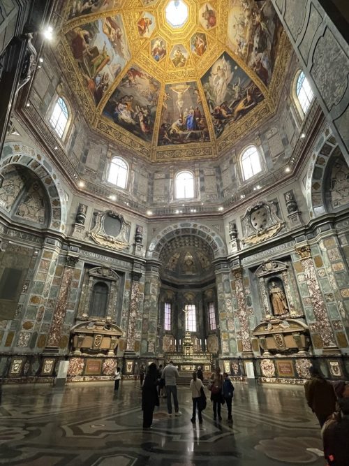 美しいメディチ家礼拝堂に大感激