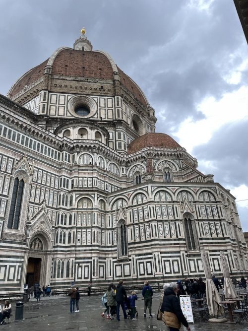 ドゥオーモも見学しました