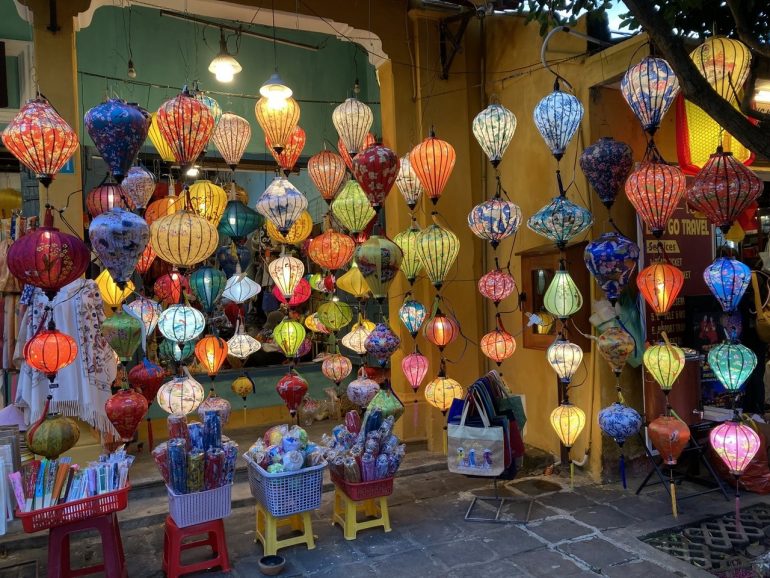 かわいいランタンがたくさん