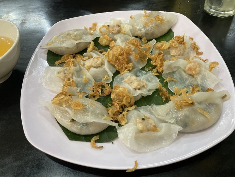 ホイアン名物ホワイトローズを体験