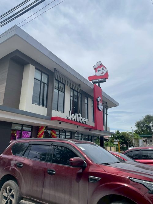 Jollibeeは店舗によってソースの味が違う印象でした