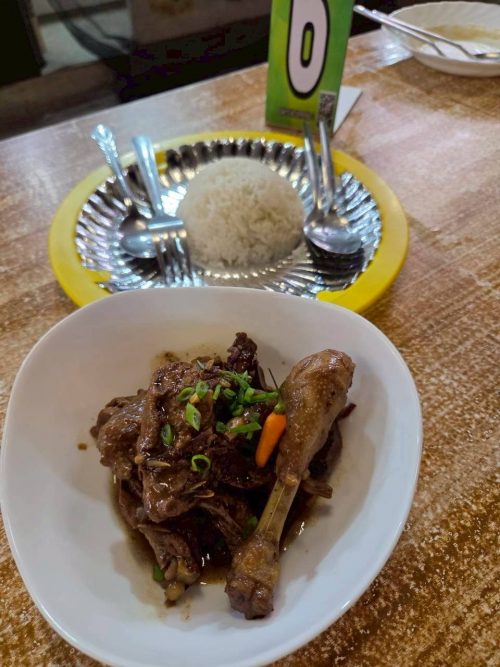 フィリピン名物の「アドボ」