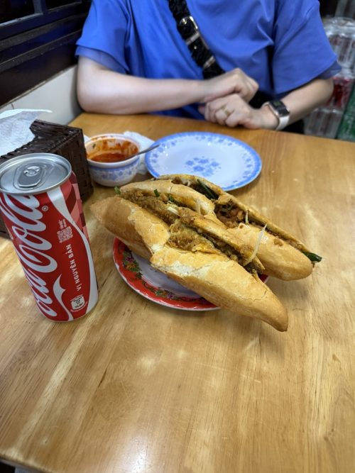 ホイアン バインミーBBQポーク味美味しい！